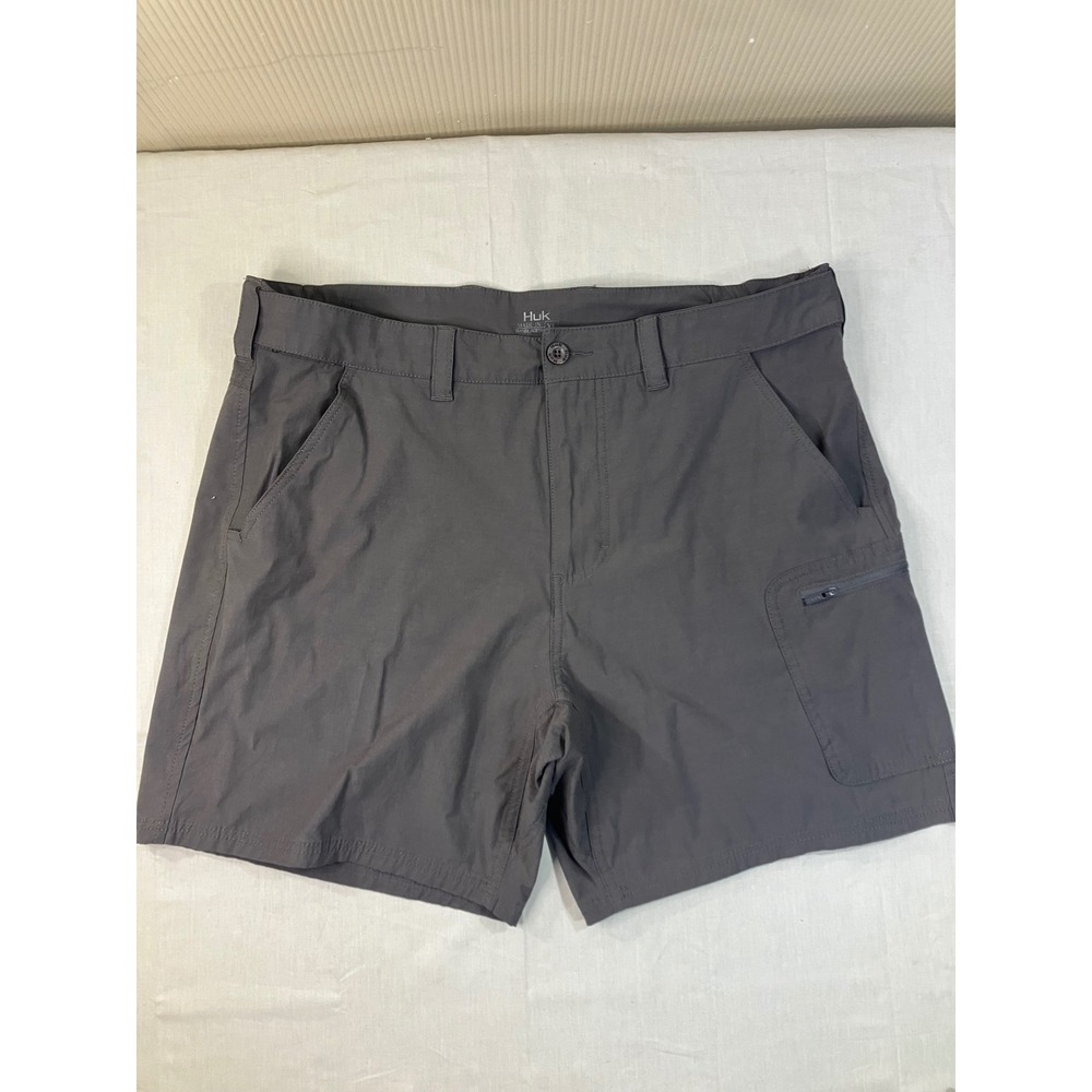 Huk Waypoint Performance Fishing Shorts Mens XL Gray Stretch Cargo Utility 7in
